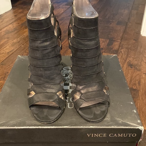 Fun Heels - Picture 2 of 3